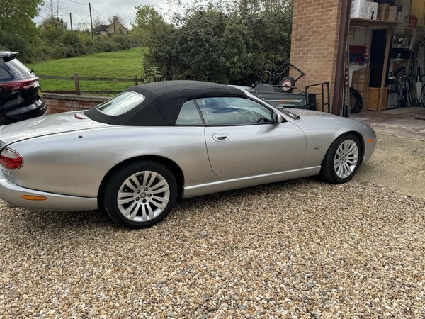 eBay - 2004 XK8 Convertible 4.2 V8 Auto