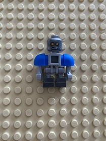 Lego Nexo Knights Squire Bot nex041 70315 Mini Figure Missing Accessories