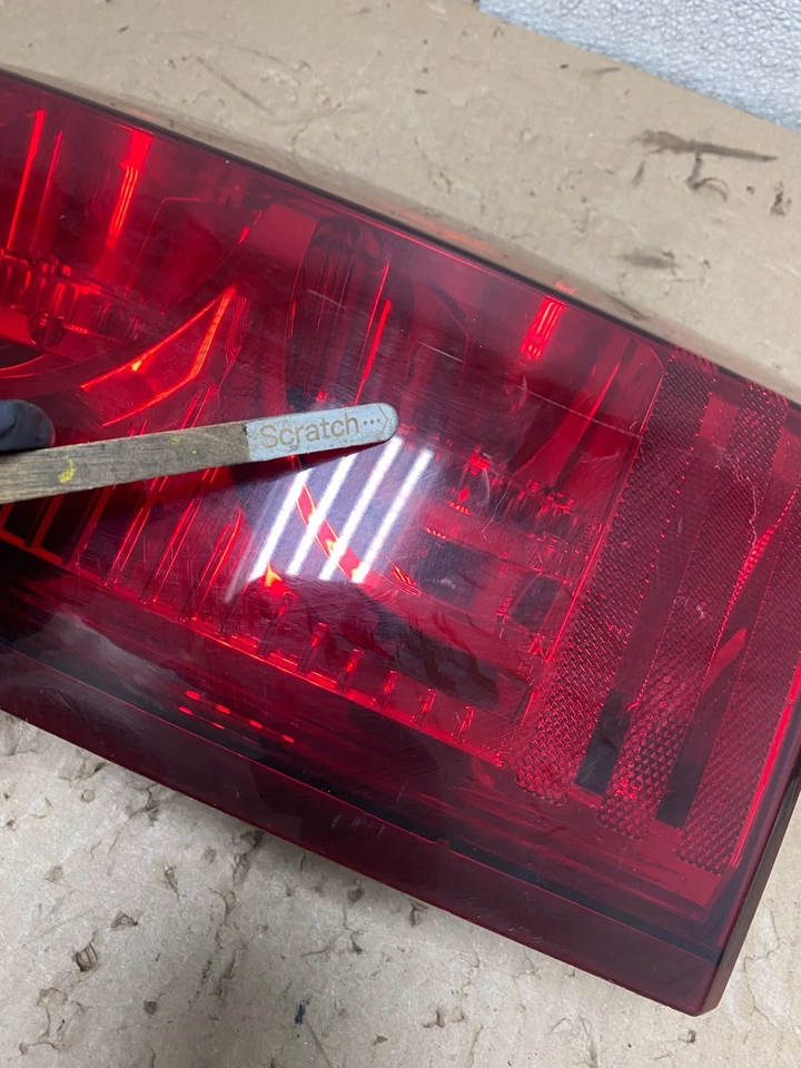 Luz trasera izquierda del lado del conductor Jeep Commander 2006 a 2010 OEM U2344 DW Foto 4 de 4