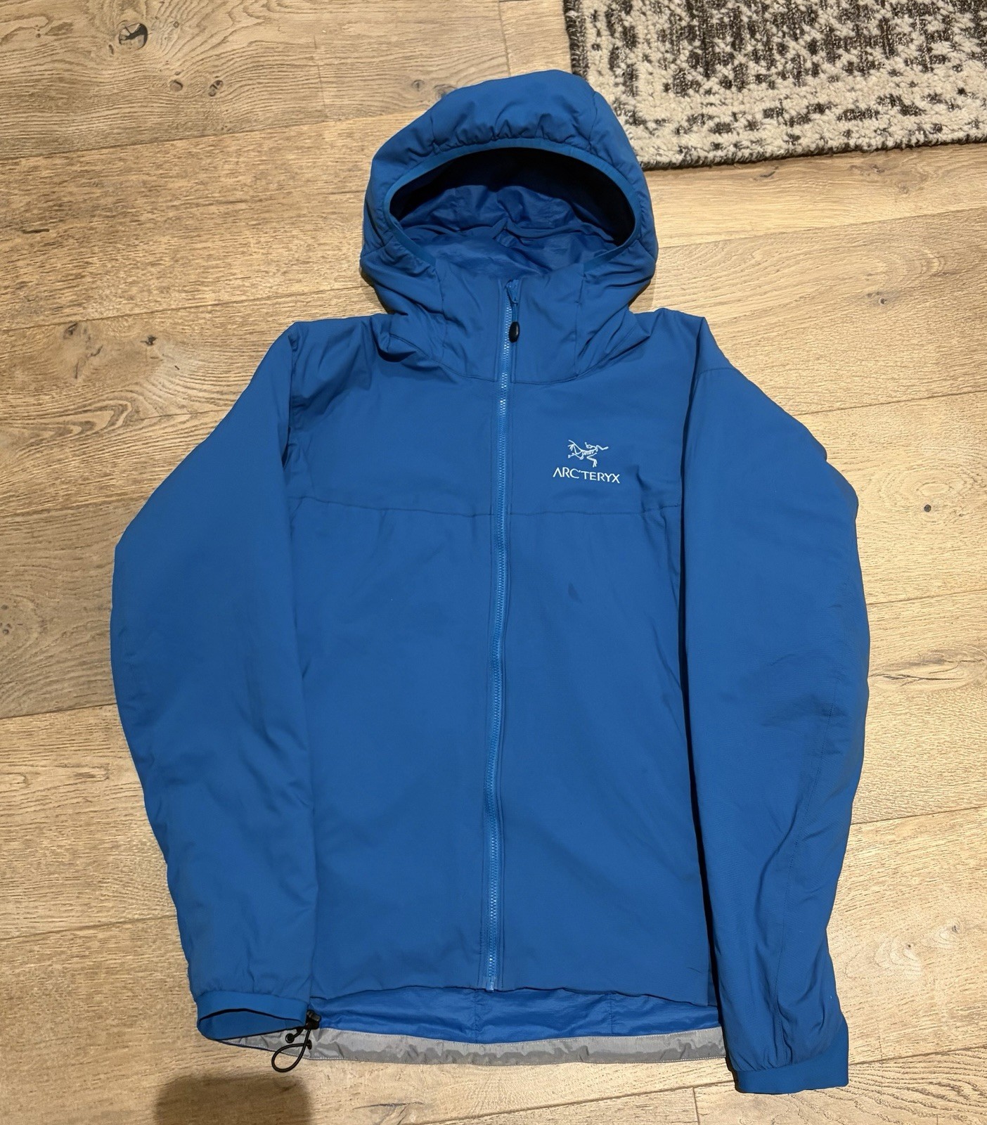 Arc'teryx Atom LT Men's Blue Hoody Size Medium With Minor Stains