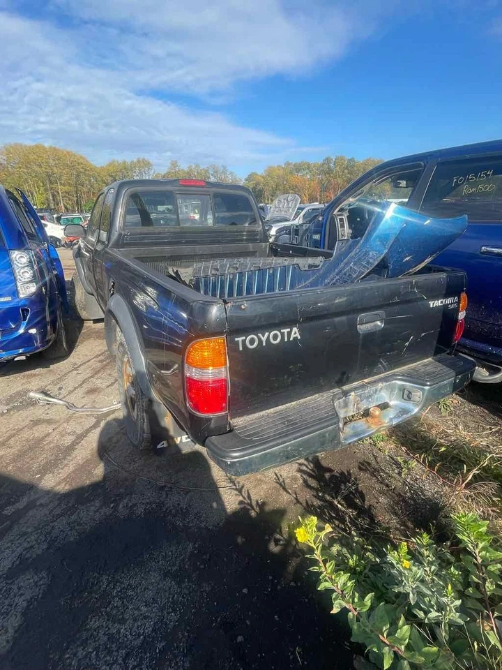 Used Transfer Case Assembly fits: 2003 Toyota Tacoma 4 cylinder AT from 6/97 w/a Foto 3 de 4