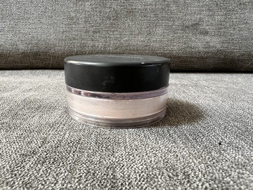 BareMinerals Mineral Veil - 9g / 0.3oz Illuminating Mineral Veil Finish Powder - Picture 4 of 4