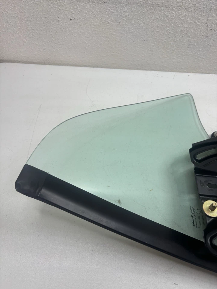 1997-2006 Jaguar XK8, XKR motor de janela conversível e regulador traseiro direito - Imagem 4 de 4