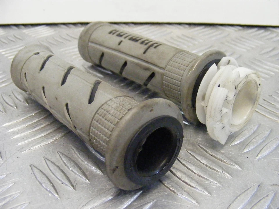 Empuñaduras Domino para Suzuki GSX 1300 R Hayabusa 1999 a 2007 GSX1300R B022 Foto 2 de 4