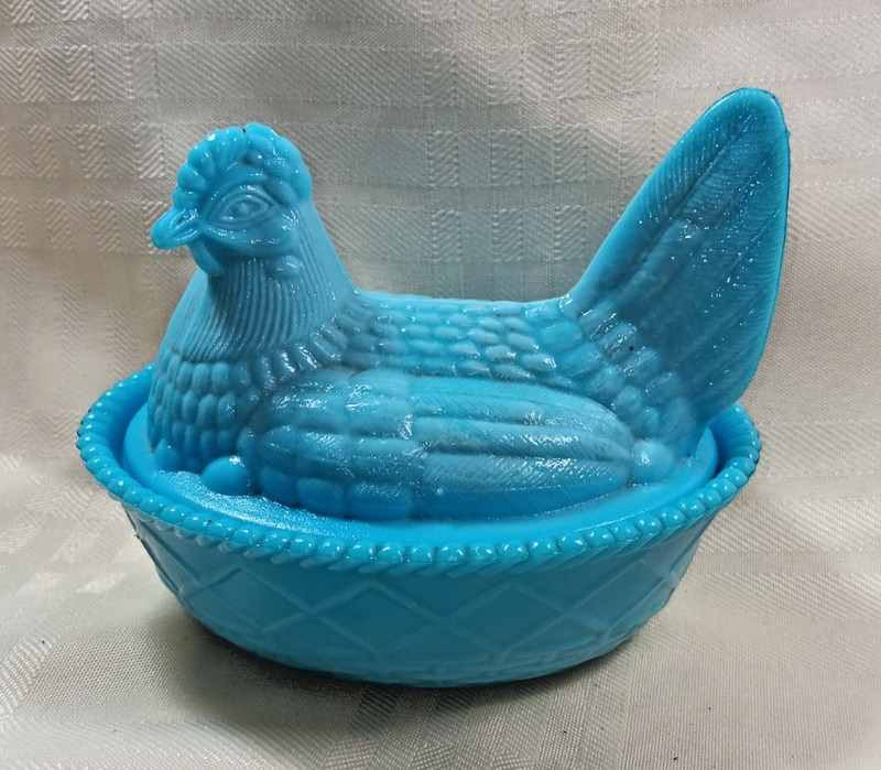Vintage Westmoreland OPAL BLUE MILK GLASS Hen-on-Nest Candy Dish 5.5 L by 4.5" T