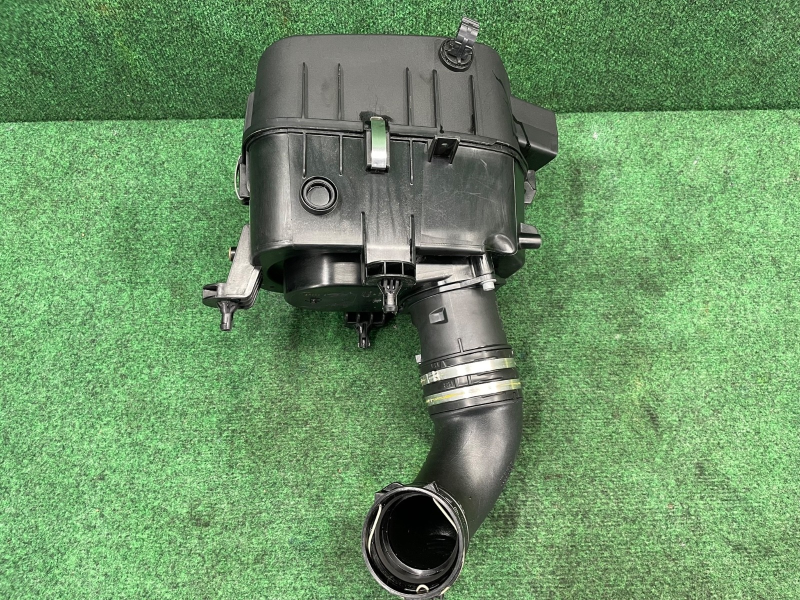 14-17 Maserati Ghibli M157 Left Side Intake Air Cleaner Filter Box Housing OEM