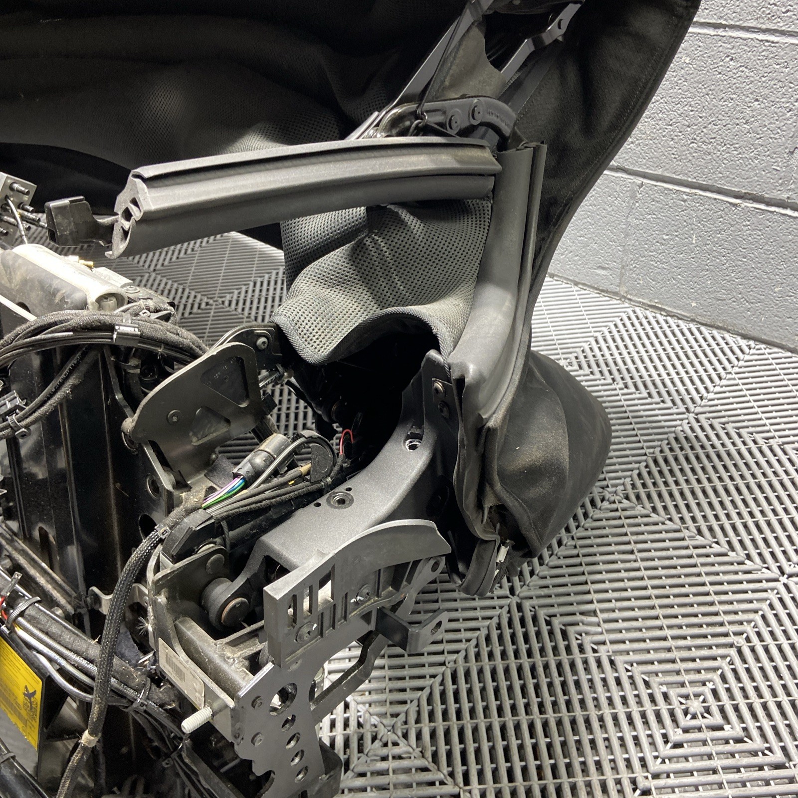 2014-2015 Audi R8 42 Spyder Convertible Roof Top w/o Motor 34k Miles OEM *NOTE*