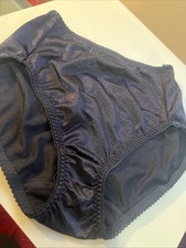 Vtg Vassarette Glossy Satin Second Skin Black Panties Medium Y2K