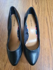 Women's Size 7 Heel Shoes