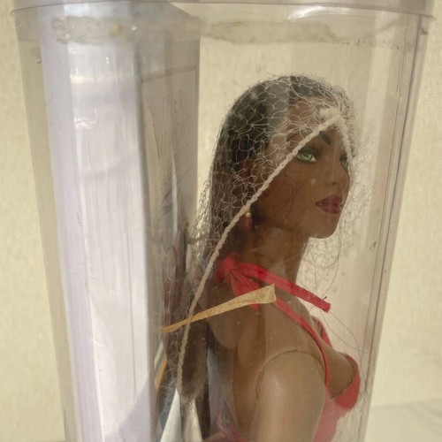 Tonner Tyler Wentworth Red Dressed Collection Puppe Originalverpackt Gebraucht - Bild 7 von 17