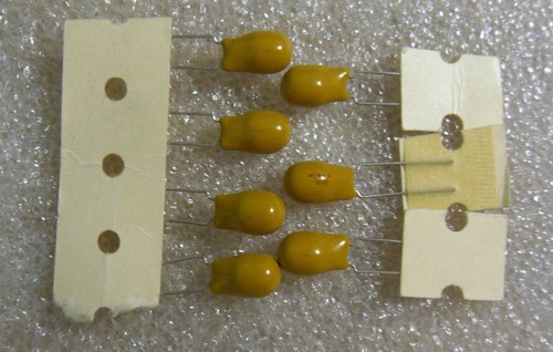 Tantalum Capacitors - Radial Leads - NEW - Brand Names - Picture 35 of 40
