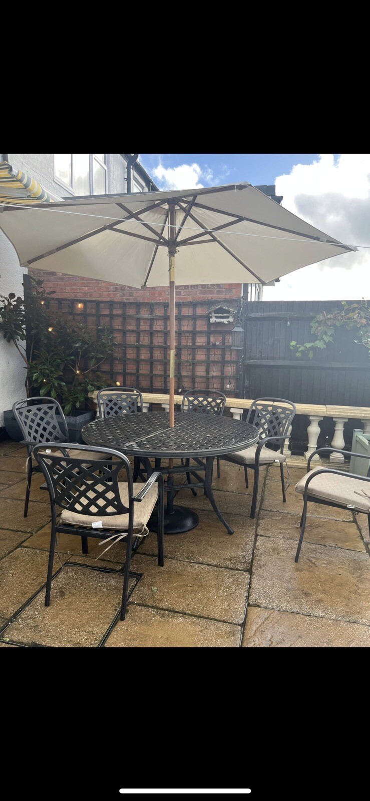 Hartman Garden Furniture Set table 6 chairs cast aluminium dining on