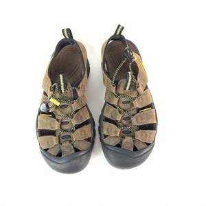 keen closed toe sandals
