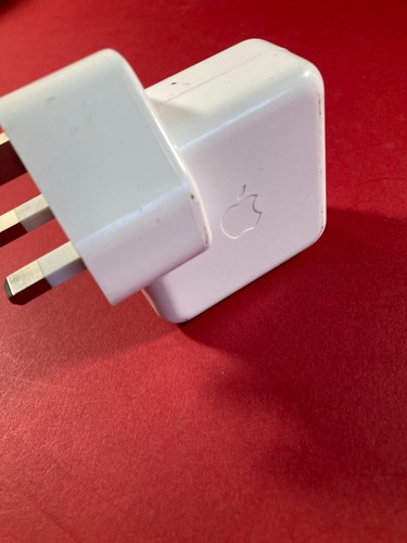Original UK Apple Ladegerät ITE 4T1B E131881 - ohne Kabel - einige Spuren, aber sehr guter Zustand - Bild 8 von 10