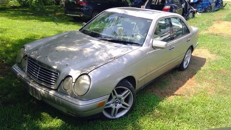 Галогеновая фара 210 тип E300D подходит для 96–99 Mercedes Benz E320 от оригинального производителя - Изображение 2 из 4