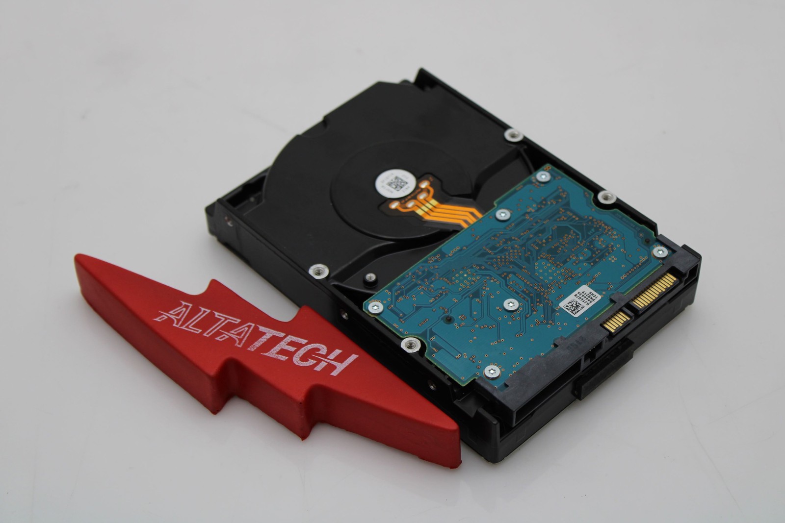 Hitachi HUA723030ALA640 3TB 7.2K SATA 3.5 6G HDD