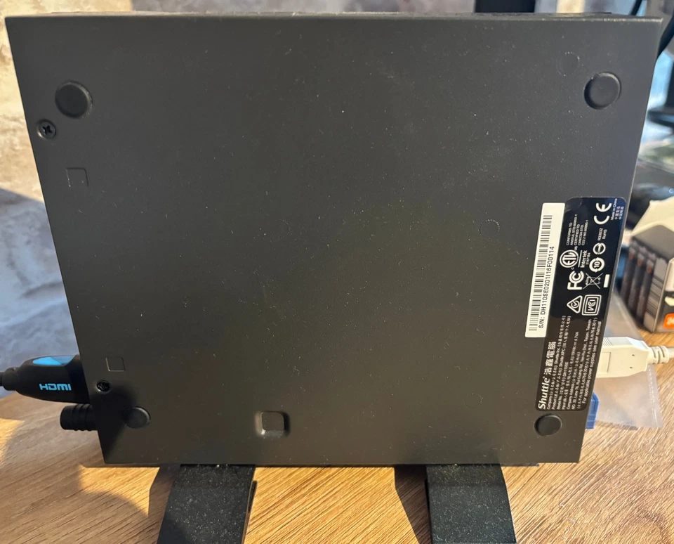 Shuttle DH 110SE Mini PC i5-7400 CPU 3.00 GHz - Bild 2 von 4