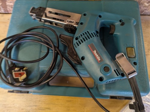 Destornillador de alimentación automática Makita 6830. - Imagen 3 de 12