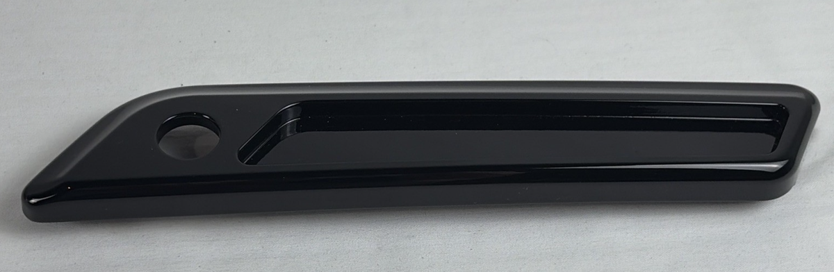 dymh　904445サイドアクリル HD OEM Harley 90200984DH Saddlebag Faceplate Right Vivid Black