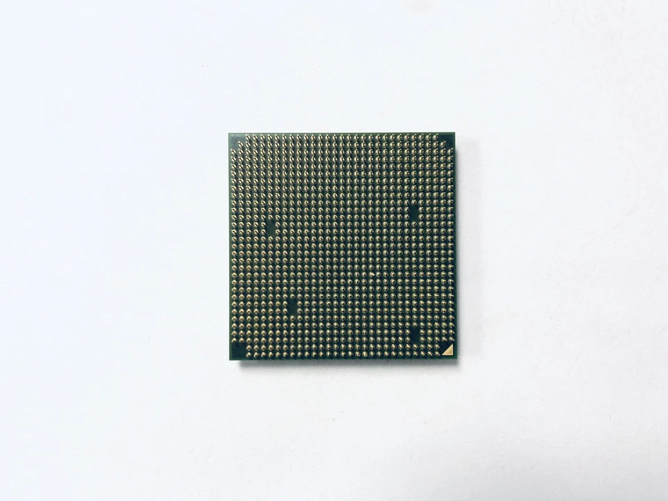 AMD Athlon 64 3000+ ADA3000DAA4BW 1.8-3.0GHz Socket 939 CPU (OEM Tray) - Image 2 of 2