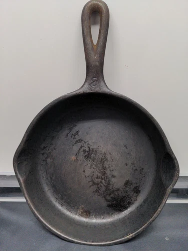 Vintage Cast Iron WAGNER WARE SIDNEY - O - NO. 3 SKILLET 1053 C, 6 1/2 Round