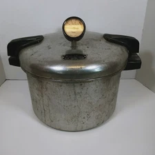 Vintage Sears Maid of Honor 12 QT.  Cast Aluminum Pressure Cooker Model 62012