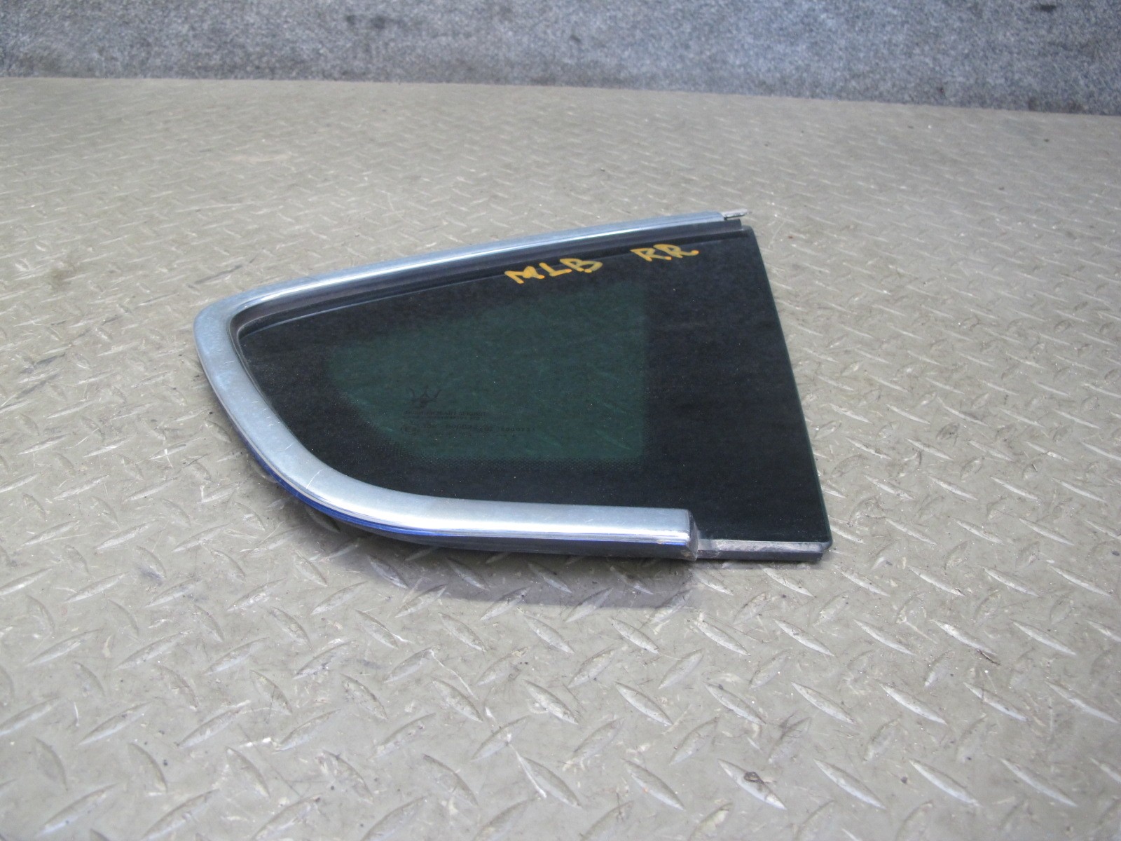 2017-2020 MASERATI LEVANTE M161 REAR RIGHT SIDE QUARTER CORNER GLASS WINDOW