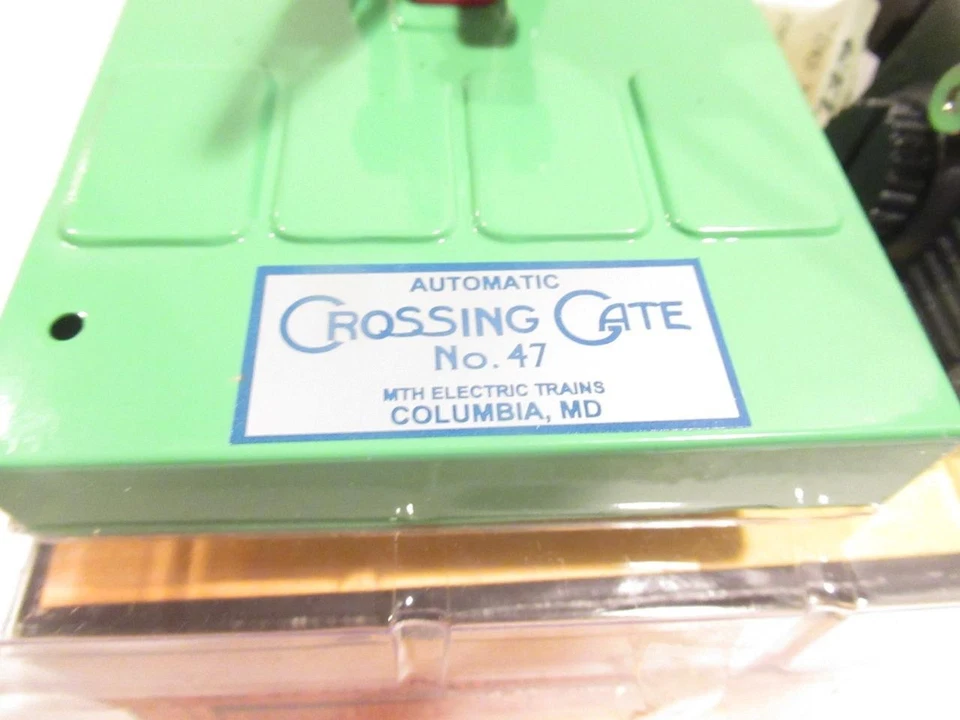MTH TRAINS 30-1080 - #47 HOJALATA PUERTA CRUCE TREN ACCESORIO BXD- 0/027-SH Foto 4 de 4