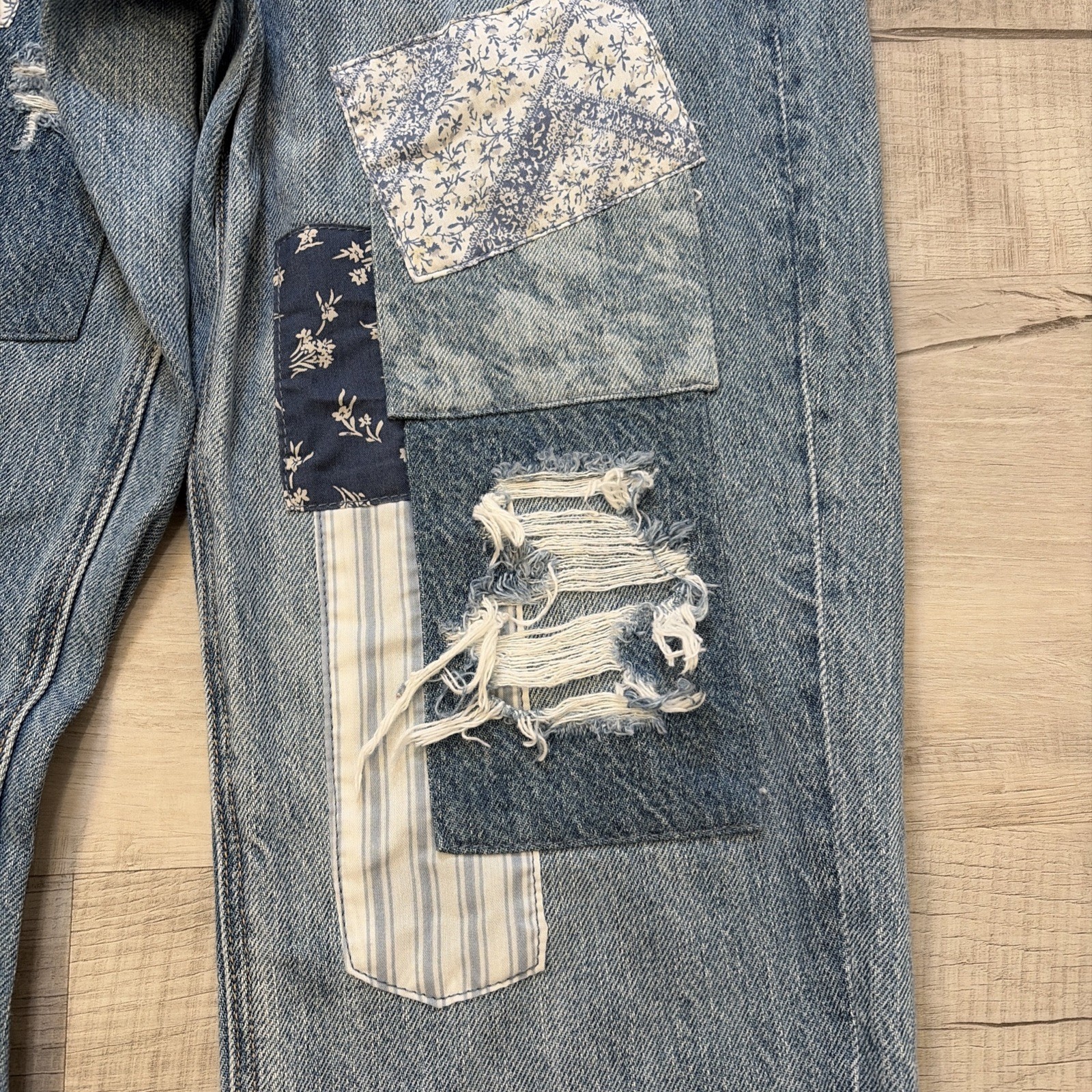 EUC American Eagle PATCHWORK Mom Straight JEANS S… - image 8
