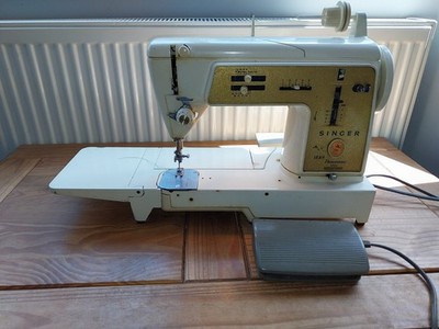 Vintage Singer 670G Panorama Schrägnadel Nähmaschine mit Zubehör 