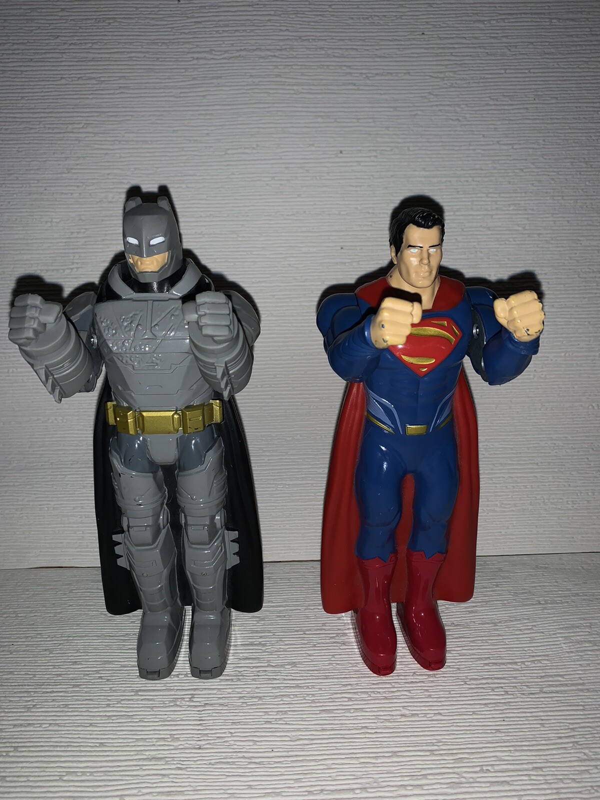 SAOLA Superman e Batman Rock'em Sock'em solo personaggi