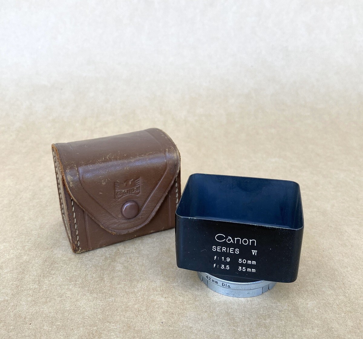 Canon Series 4 Lens Hood For 50mm 1.9 / 35mm 3.5 W/ Leather
