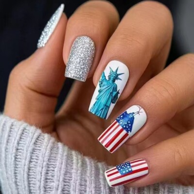 24x Stripe Press On Nail Mediuim Square on Nail Independence Day False