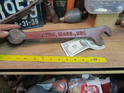 ORIGINAL AUTHENTIC HODGMAN MFG. CO. TAUNTON MASS USA Heavy Duty Fireman's WRENCH