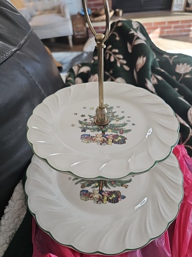 Nikko Christmastime 2 Tiered Serving Tray 1979-2014 - Picture 4 of 5