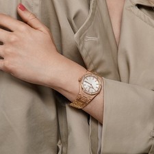 Audemars Piguet Royal Oak Quartz 67651OR.ZZ.1261OR.01 'Ladies' Rose Gold White 2