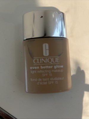 Clinique Even Better Glow Light Reflecting Makeup  30ml CN 10