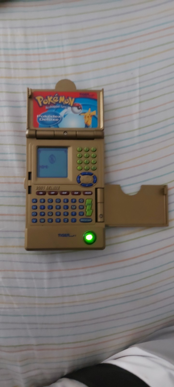 POKEMON - Pokedex Deluxe Gold 2001 Pokédex Handheld LCD - usato e funzionante