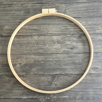 NEW Darice 18  Round Wood Embroidery Quilting Hoop Tension Clasp/Screw #3980