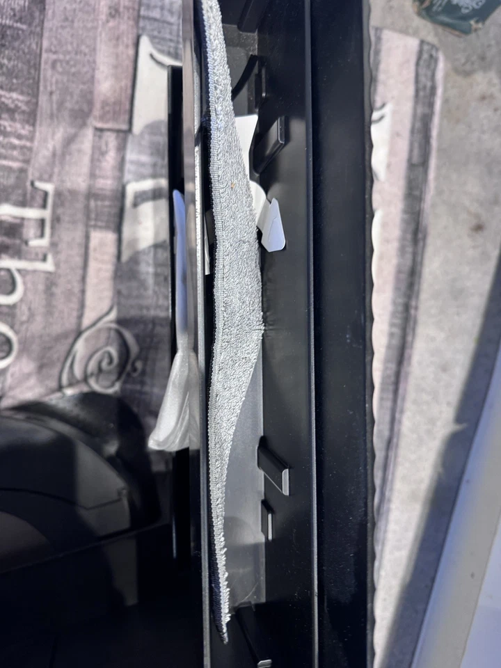 iRobot Roomba Combo j9+ robot aspirapolvere e scopa autosvuotante, riempimento automatico e base pulita - Immagine 4 di 4