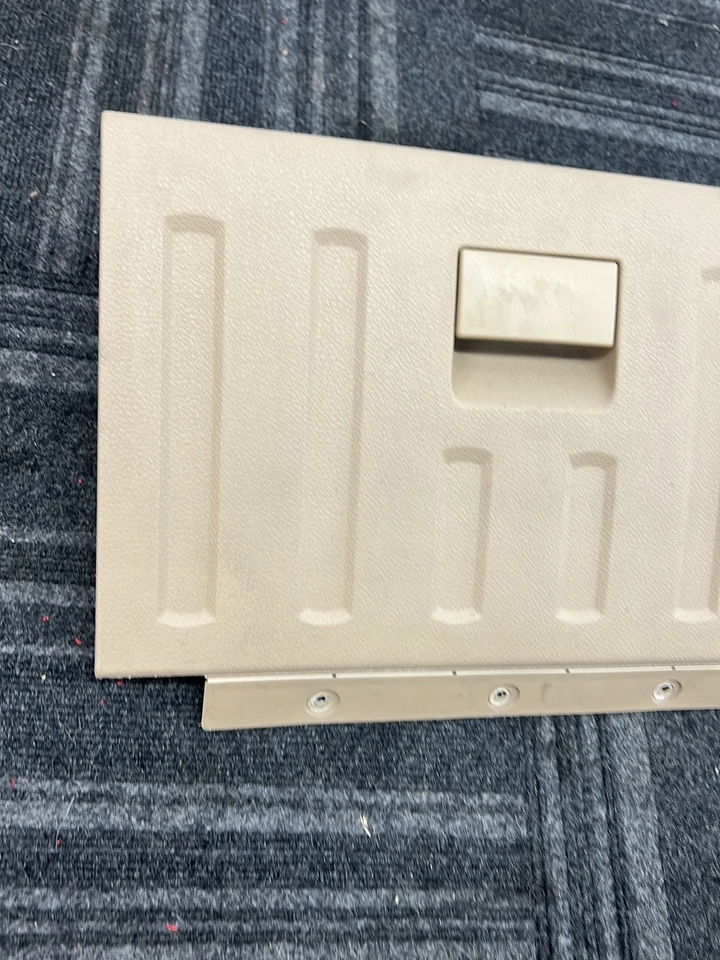 Guantera camioneta Ford F-350 serie F Foto 2 de 4