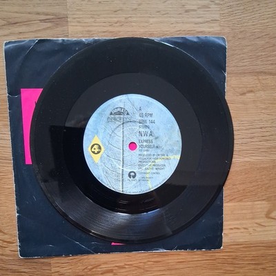 N.W.A - EXPRESS YOURSELF on ISLAND RECORDS BRW 144   VINYL MINT SLEEVE GOOD 
