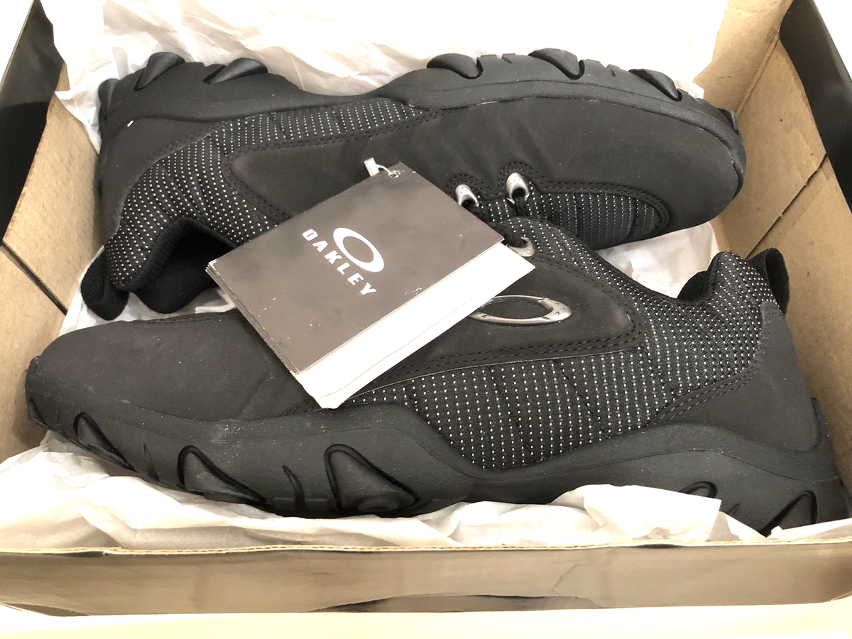 NEW OAKLEY TEETH XE SHOES Size 11 Black Limited Edition Iconic All