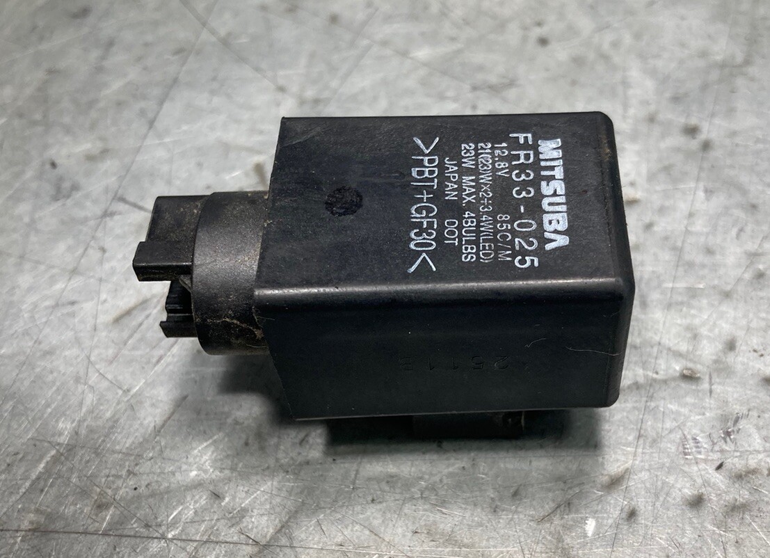 na3点 Nissan Genuine Speedometer Pinion 32702-33G18 D21 Pickup