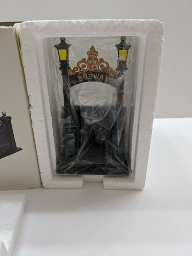 Dept. 56 City Subway Entrance Metal - Navidad en la Ciudad 55417 - Nuevo - Imagen 4 de 4