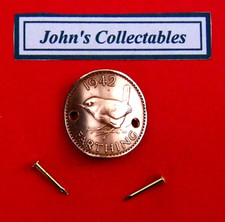 1942 WREN FARTHING  WALKING / HIKING STICK BADGE / MOUNT LOT R