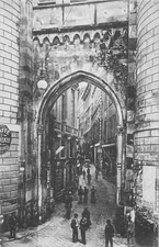 A011 Italy Genova Porta dei Vacca narrow street vintage postcard