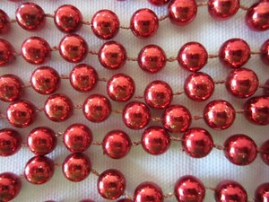 30 ft SHINY RED 1/4" Plastic BEAD BERRY Garland Rope Strand Christmas Crafts