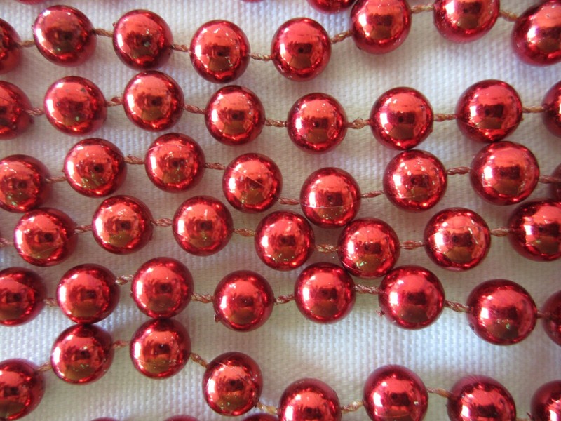 30 ft SHINY RED 1/4" Plastic BEAD BERRY Garland Rope Strand Christmas Crafts