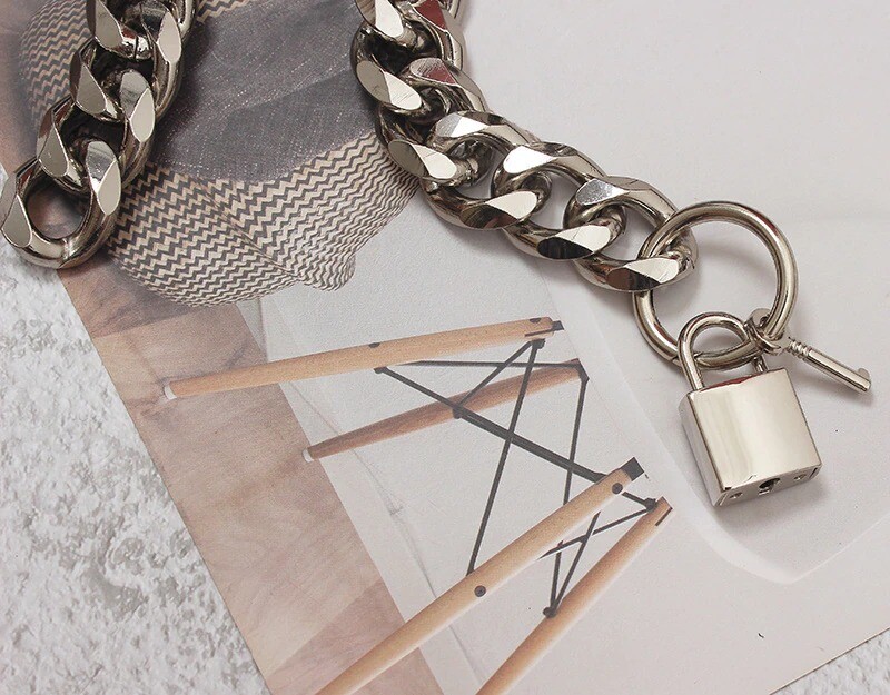 Silver Metal Chunky Chain Lock Belt Streetwear Accessory  display picture 3